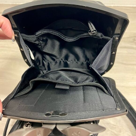 Vintage NWOT Boblebe-e nightmare before Christmas hard shell mini backpack - Picture 13 of 15